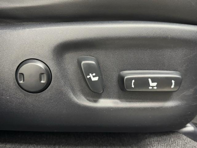 ハリアー エレガンス ワンオ-ナ-車 イモビ PWシート 点検記録簿 スマ-トキ- サイドエアバッグ クルコン 横滑防止装置 ナビTV メモリナビ ETC車載器 キーレス LEDヘッド フルオートエアコン パワステ ABS(13枚目)