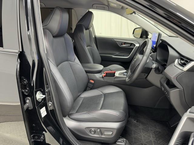 ＲＡＶ４ ハイブリッドアドベンチャー　オフロードパッケージＩＩ　インテリジェントクリアランスソナー　地デジフルセグ　横滑り防止機能　クルコン　ＬＥＤライト　ＡＷＤ　電動シート　バックモニター　記録簿　キーレス　エアコン　ＥＴＣ　ＴＶ　前後ドラレコ（13枚目）
