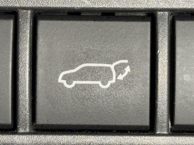 プリウス Ｚ　リアカメラ　プリクラッシュ　ＰＷシート　メモリナビ　ＡＣ１００Ｖ電源　ＬＥＤランプ　ナビ・ＴＶ　オートクルーズ　アルミホイール　ドライブレコーダ　ＡＣ　運転席エアバッグ　横滑り防止装置　ＥＴＣ付（19枚目）