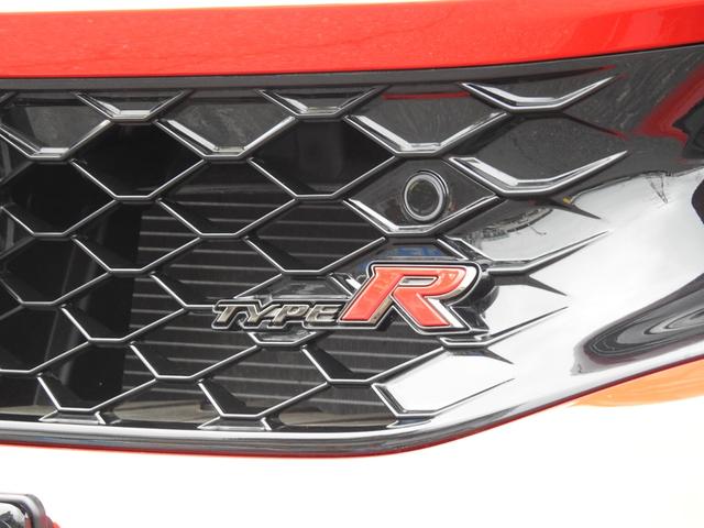 シビック ＴＹＰＥ　Ｒ　ユーザー買取車　ワンオーナー　禁煙車　６ＭＴ　記録簿付き　ホンダ純正ナビ　バックカメラ　専用フロアマット　ビルトンＥＴＣ２．０　スマートキー　ＬＥＤヘッドライト　＋Ｒモード（69枚目）