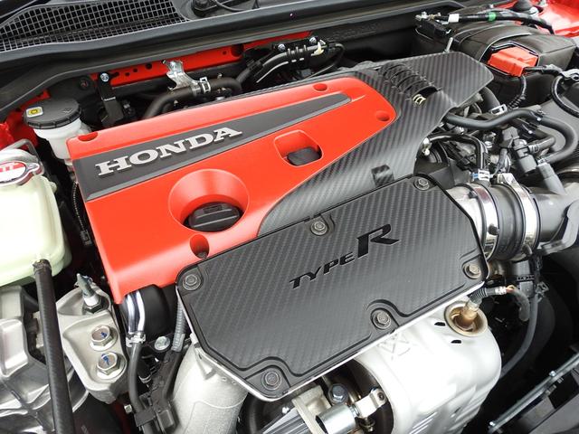 シビック ＴＹＰＥ　Ｒ　ユーザー買取車　ワンオーナー　禁煙車　６ＭＴ　記録簿付き　ホンダ純正ナビ　バックカメラ　専用フロアマット　ビルトンＥＴＣ２．０　スマートキー　ＬＥＤヘッドライト　＋Ｒモード（79枚目）