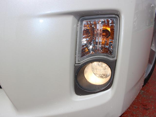 プリウス 　Ｓ　ツーリングセレクション　車検整備付き　ＬＥＤライト　ドライブレコーダー　ビルトインＥＴＣ　純正ＳＤナビ　１７インチアルミ（5枚目）