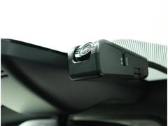 【ドライブレコーダー】安心、安全なカーライフに必須のドライブレコーダーを装備しています♪走行中はもちろん、あおり運転や事故に遭遇した際の状況も映像で記録し、万が一のリスクに備えます♪ 6