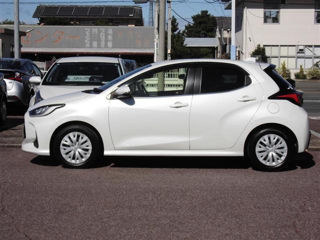 ヤリス ハイブリッドZ PCS 整備記録簿 Bカメラ ナビ付 LEDランプ スマキー ETC付き メディアプレイヤー接続 VSC パワステ 1オナ車 クルコン カーテンエアバック キーフリー ABS イモビ エアコン(7枚目)