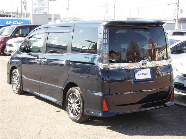 ヴォクシー ＺＳ　煌　地上デジタル　両側パワードア　アイドリングストップ車　パワーウィンド　横滑防止　１オーナ　整備記録簿　ＤＶＤ可　盗難防止装置　スマートエントリー　ＬＥＤヘッドライト　メモリーナビ　３列シート　ＥＴＣ（4枚目）
