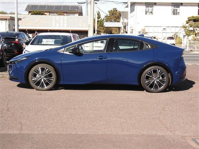 プリウス Z リアカメラ パノラマサンルーフ プリクラッシュ 試乗車 1オーナ メモリナビ LEDランプ ナビ・TV オートクルーズ アルミホイール ドライブレコーダ AC 運転席エアバッグ 横滑り防止装置 ABS(3枚目)