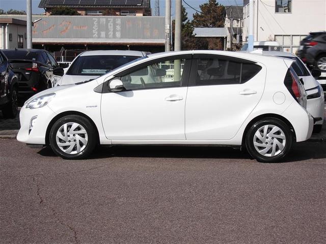 アクア Ｇブラックソフトレザーセレクション　Ｗエアバッグ　スマ－トキ－　ナビＴＶ　イモビ　地デジテレビ　整備記録簿　Ｒカメラ　１オーナー　ＡＵＴＯエアコン　ＤＶＤ再生機能　ＥＳＣ　ＥＴＣ　キーレス　ＰＳ　メモリナビ　ＡＢＳ　ＰＷ　エアバック（3枚目）