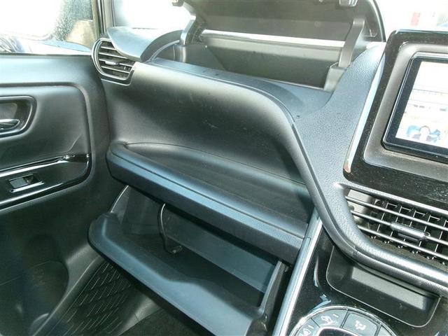 ヴォクシー ZS 煌III プリクラッシュ スマートキ 横滑り防止装置 ナビTV アルミ 三列シート WAC 盗難防止 オートエアコン キーレス ETC装備 パワステ メモリナビ クルコン LEDヘッドライト ABS エアバッグ(7枚目)