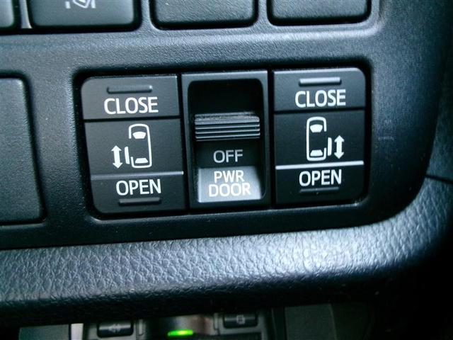 ヴォクシー ZS 煌III プリクラッシュ スマートキ 横滑り防止装置 ナビTV アルミ 三列シート WAC 盗難防止 オートエアコン キーレス ETC装備 パワステ メモリナビ クルコン LEDヘッドライト ABS エアバッグ(9枚目)