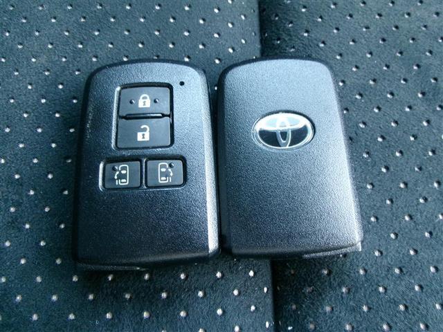 ヴォクシー ZS 煌III プリクラッシュ スマートキ 横滑り防止装置 ナビTV アルミ 三列シート WAC 盗難防止 オートエアコン キーレス ETC装備 パワステ メモリナビ クルコン LEDヘッドライト ABS エアバッグ(38枚目)