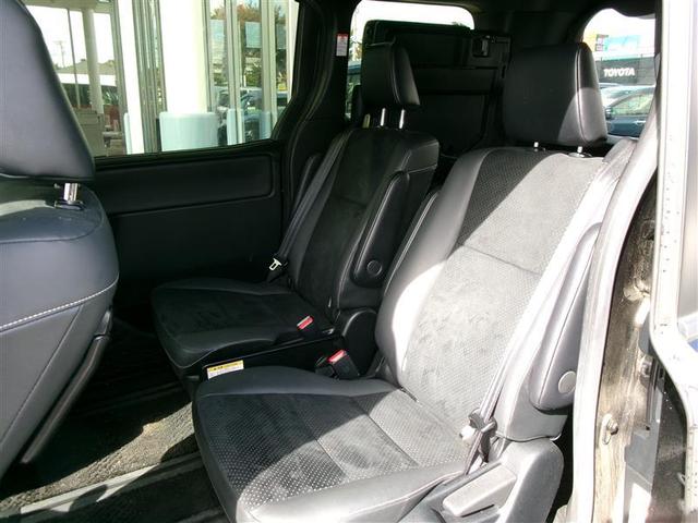 ヴォクシー ZS 煌III プリクラッシュ スマートキ アイスト DVD再生機能 横滑り防止装置 ナビTV アルミ 三列シート WAC 盗難防止 オートエアコン キーレス ETC装備 パワステ メモリナビ クルコン ABS(9枚目)