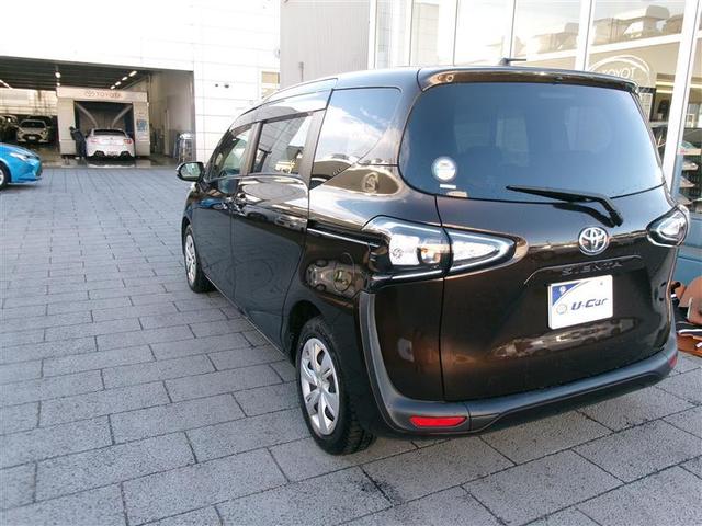 シエンタ G ナビ・TV スマートキープッシュスタート リアカメラ 地デジフルセグ フルオートエアコン パワーウィンド ETC 運転席エアバック パワステ キーフリーシステム DVD再生可 ABS 3列 両側自動D(9枚目)