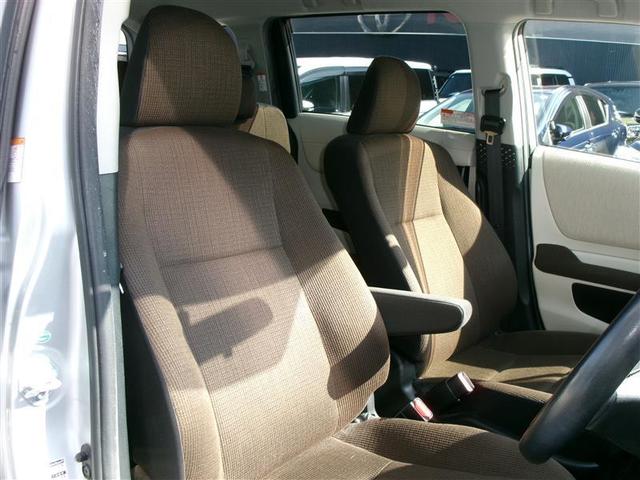 シエンタ ハイブリッドG LEDライト 地デジ DVD キーフリー スマキー 横滑り防止システム メモリナビ ナビTV ETC イモビライザー 運転席エアバック フルオートエアコン デュアルエアバッグ PW 3列シート ABS(14枚目)