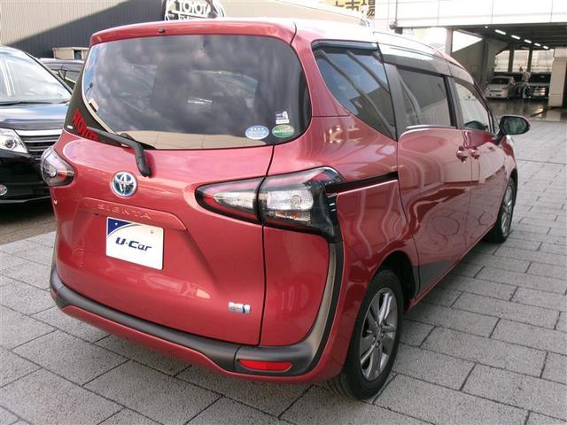 走りにこだわりながら収納力も持ち合わせたお車です。荷物を載せて軽快なドライブを楽しめますよ♪