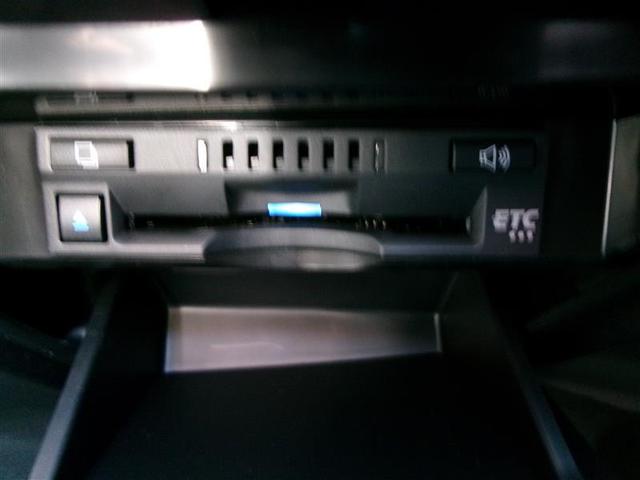 カムリ ＷＳ　地上デジタル　盗難防止システム　パワステ　クルーズコントロール　ＬＥＤヘッドライト　ＡＵＸ　メモリ－ナビ　スマートキー　キーフリー　ＥＴＣ　アルミ　オートエアコン　ＡＢＳ　エアバッグ　ナビ＆ＴＶ（6枚目）