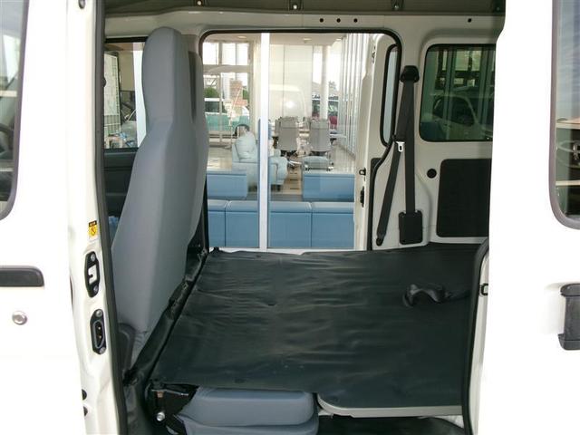 ハイゼットカーゴ ＤＸ　全席パワーウインドウ　ダブルエアバック　フルフラット　ＳＲＳ　パワステ　エアコン　ＡＢＳ（16枚目）