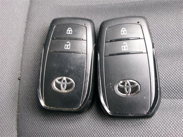 アクア X 踏み間違い防止 イモビ ナビ LEDヘッドライト スマートキー 横滑り防止機能 キーレスエントリー オートクルーズ オートエアコン ETC カーテンエアバッグ パワーステアリング ABS メモリーナビ(34枚目)