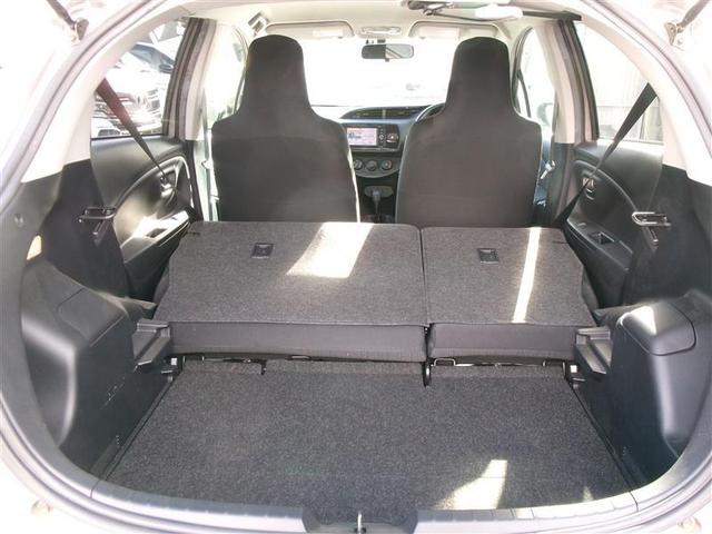 ヴィッツ F セキュリティ アイドリングストップ車 パワーウィンドウ エアバック Wエアバック エアコン 横滑り防止装置 スマートキー キーレスキー フルセグ パワステ DVD再生 ナビ・TV ABS ワンオーナー(16枚目)