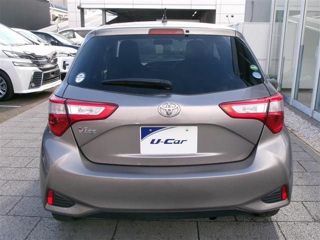 ヴィッツ F セキュリティ アイドリングストップ車 パワーウィンドウ エアバック Wエアバック エアコン 横滑り防止装置 スマートキー キーレスキー フルセグ パワステ DVD再生 ナビ・TV ABS ワンオーナー(22枚目)