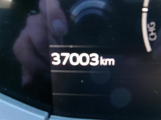 プリウス Z リアカメラ プリクラッシュ 1オーナ LEDランプ オートクルーズ アルミホイール AC 運転席エアバッグ 横滑り防止装置 ETC付 盗難防止システム パワーウインドウ TV キーレス ABS(3枚目)