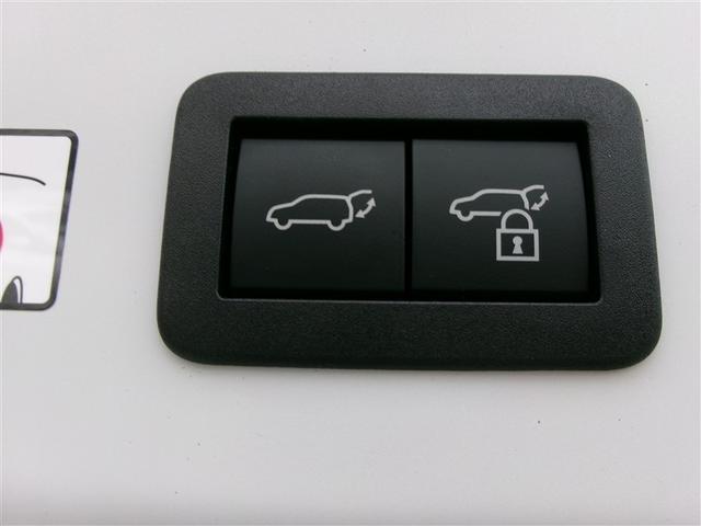 プリウス Ｚ　寒冷地仕様　衝突被害軽減ブレーキ　地デジ　アルミ　１オーナー　クルコン　ＬＥＤライト　ＡＢＳ　オートエアコン　バックカメラ　スマートキー　メモリーナビ　パワステ　ＥＴＣ　ナビＴＶ　キーレス　ＳＲＳ（20枚目）