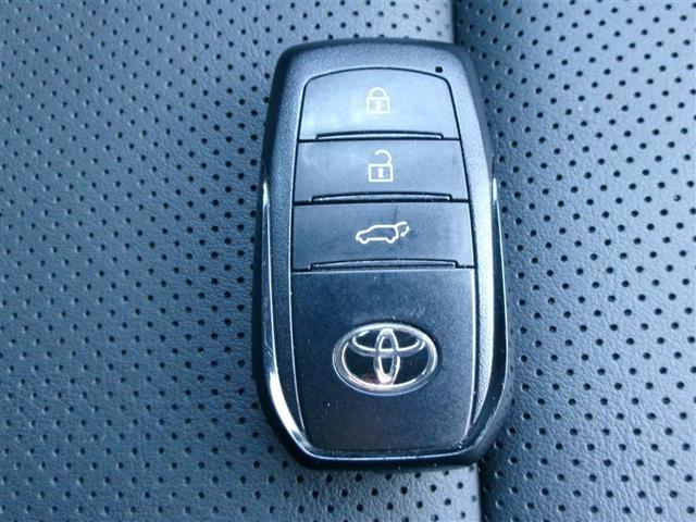 プリウス Ｚ　リアカメラ　プリクラッシュ　１オーナ　ＬＥＤランプ　オートクルーズ　アルミホイール　ＡＣ　運転席エアバッグ　横滑り防止装置　ＥＴＣ付　盗難防止システム　パワーウインドウ　ＴＶ　キーレス　ＡＢＳ（37枚目）