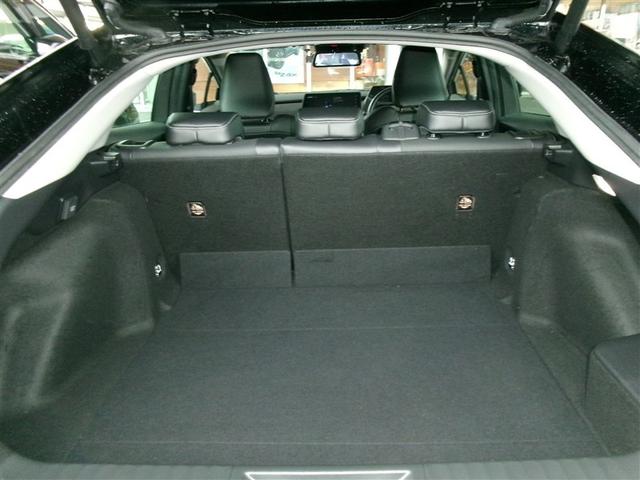 プリウス Ｚ　リアカメラ　プリクラッシュ　１オーナ　ＬＥＤランプ　オートクルーズ　アルミホイール　ＡＣ　運転席エアバッグ　横滑り防止装置　ＥＴＣ付　盗難防止システム　パワーウインドウ　ＴＶ　キーレス　ＡＢＳ（31枚目）