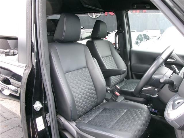 ヴォクシー ハイブリッドＳ－Ｚ　パワーウィンドウ　ＤＶＤ再生機能　インテリキー　横滑防止装置　地デジＴＶ　アクティブクルーズコントロール　フルオートエアコン　リアカメラ　エアバッグ　ＡＢＳ　ナビＴＶ　ＷＡＣ　アルミホイール　キーレス（7枚目）