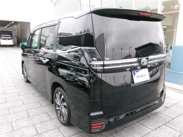 ヴォクシー ハイブリッドＳ－Ｚ　パワーウィンドウ　ＤＶＤ再生機能　インテリキー　横滑防止装置　地デジＴＶ　アクティブクルーズコントロール　フルオートエアコン　リアカメラ　エアバッグ　ＡＢＳ　ナビＴＶ　ＷＡＣ　アルミホイール　キーレス（17枚目）