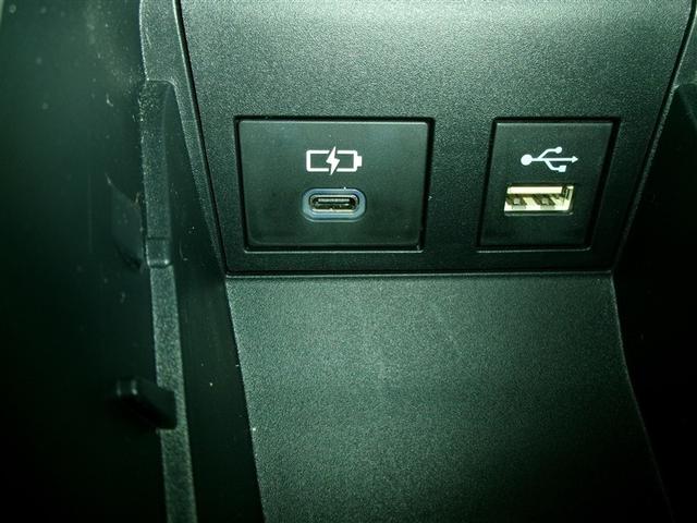 ヴォクシー ハイブリッドＳ－Ｚ　パワーウィンドウ　ＤＶＤ再生機能　インテリキー　横滑防止装置　地デジＴＶ　アクティブクルーズコントロール　フルオートエアコン　リアカメラ　エアバッグ　ＡＢＳ　ナビＴＶ　ＷＡＣ　アルミホイール　キーレス（34枚目）