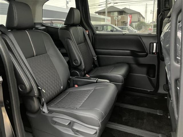ノア ハイブリッドＺ　ＬＥＤヘッドライト　スマートキー　両側パワースライドドア　ＴＳＳ　クルーズコントロール　盗難防止装置　ＡＣ１００Ｖ電源　４ＷＤ　ワンオーナー　ＥＴＣ　メモリーナビ　ミュージックプレイヤー接続可（19枚目）