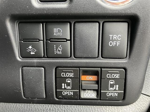 ヴォクシー ハイブリッドZS 煌III ドライブレコーダ 地デジTV リヤカメラ 1オナ車 Wエアコン スマートキー ミュージックプレイヤー接続可 DVD再生可 クルコン VSC キーレス アルミホイール ナビ&TV LEDヘッドランプ(22枚目)