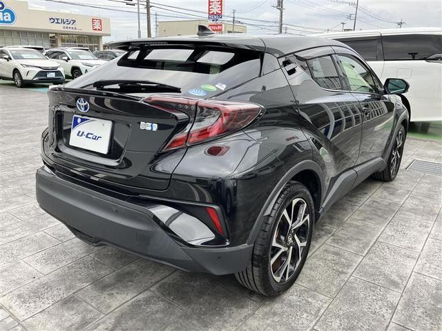 全国のトヨタディーラーにて保証が受けられるロングラン保証が１年間無料でつきます。別途費用にて３年間に延長できます。