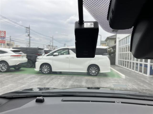 【ドライブレコーダー】予期せぬ事故やトラブルが起こった時の原因究明やスムーズな事故処理等に役立ちます。