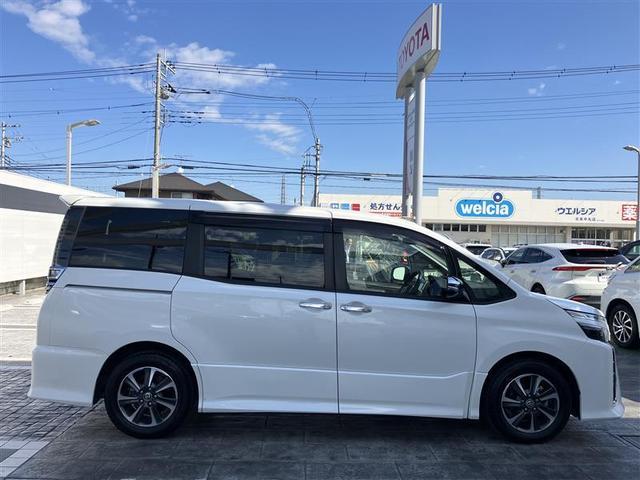 ヴォクシー ZS 煌II スマートキー・プッシュスタート バックガイドモニター セキュリティアラーム 両側パワスラドア 1オーナー ETC車載器 地デジテレビ 記録簿付き VSC LEDライト 助手席エアバック AC パワステ(7枚目)