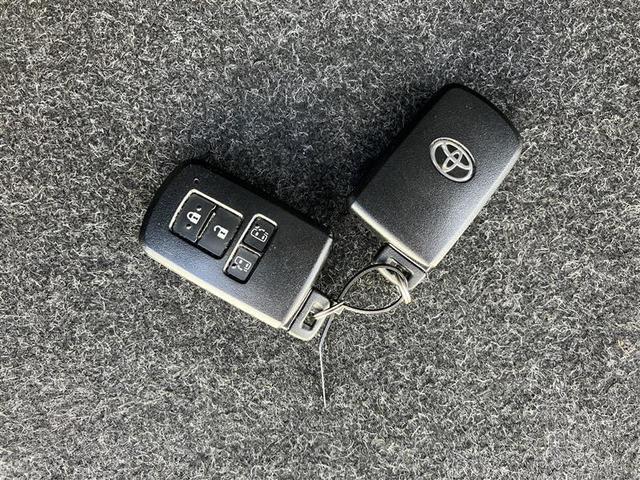 ヴォクシー ZS 煌II スマートキー・プッシュスタート バックガイドモニター セキュリティアラーム 両側パワスラドア 1オーナー ETC車載器 地デジテレビ 記録簿付き VSC LEDライト 助手席エアバック AC パワステ(28枚目)