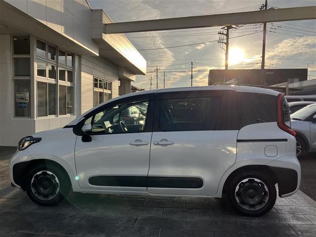 シエンタ ハイブリッドZ TSS ワンオーナ エアバック キーレスエントリー ナビTV イモビライザー 整備記録簿 バックモニター LEDヘッドライト ETC車載器 横滑り防止 スマートキー オートエアコン サイドエアバッグ(8枚目)