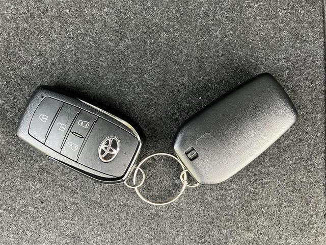 シエンタ ハイブリッドZ TSS ワンオーナ エアバック キーレスエントリー ナビTV イモビライザー 整備記録簿 バックモニター LEDヘッドライト ETC車載器 横滑り防止 スマートキー オートエアコン サイドエアバッグ(30枚目)