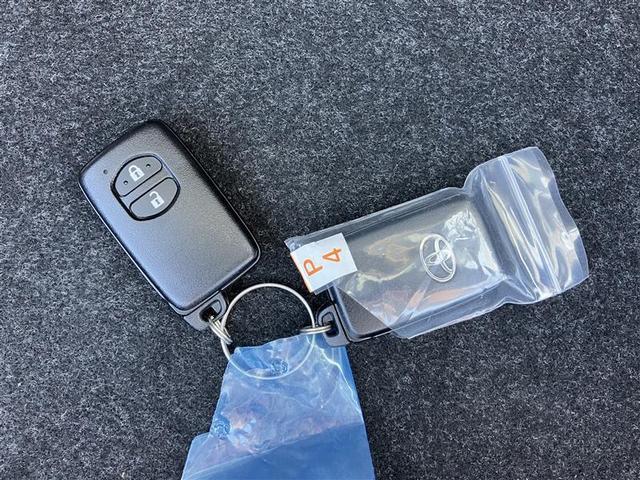 ヴィッツ ハイブリッドF セーフティーエディションII ワンオーナ バックモニタ 衝突軽減 エアバッグ スマートキ ESC オートエアコン ミュージックプレイヤー接続可 盗難防止装置 ETC ABS キーレス メモリーナビ(26枚目)