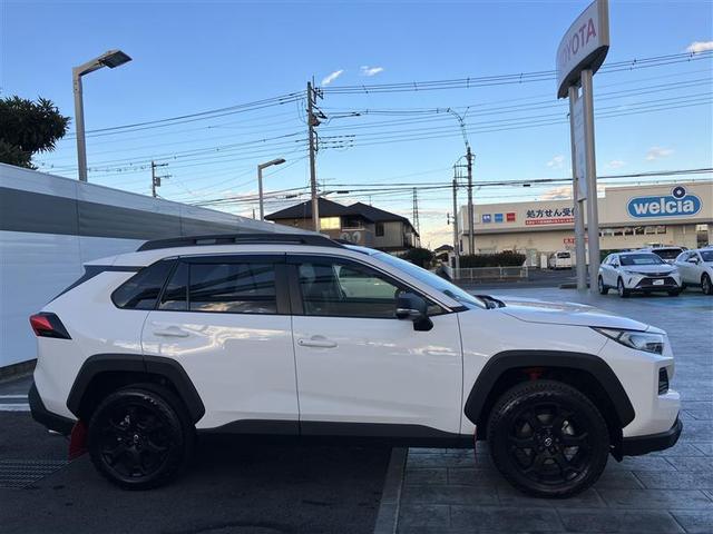 RAV4 アドベンチャー オフロードパッケージII 横滑り防止装置 地デジ 衝突被害軽減ブレーキ バックモニター メモリーナビ ワンオーナー アルミホイール オートクルーズコントロール LEDヘッドランプ フルタイム4WD 記録簿 盗難防止システム(7枚目)