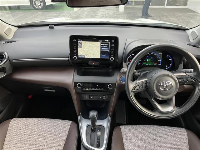 ヤリスクロス ハイブリッドＺ　ドライブレコーダ　インテリジェントキー　アルミホイル　ＬＥＤライト　１オ－ナ－　リアカメラ　ナビ　クルーズコントロール　整備記録簿　横滑り防止システム　メモリーナビゲーション　電動シ－ト　パワステ（16枚目）