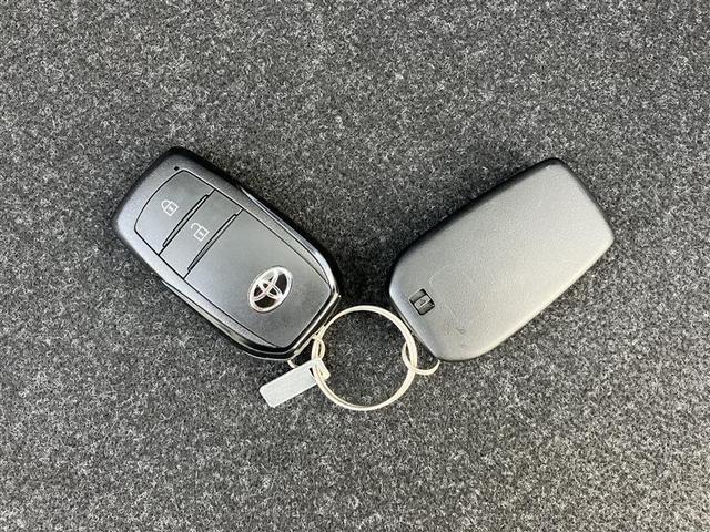 ヤリスクロス ハイブリッドＺ　ドライブレコーダ　インテリジェントキー　アルミホイル　ＬＥＤライト　１オ－ナ－　リアカメラ　ナビ　クルーズコントロール　整備記録簿　横滑り防止システム　メモリーナビゲーション　電動シ－ト　パワステ（28枚目）