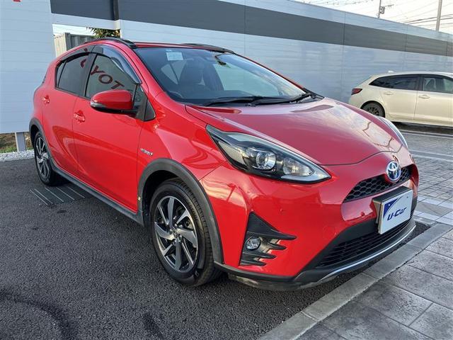 アクア クロスオーバー　グラム　セキュリティアラーム　点検記録簿　ＤＶＤ再生　ＬＥＤヘッドランプ　バックカメラ　ワンオーナー　メモリーナビ　ドラレコ　アルミ　ナビ＆ＴＶ　横滑り防止　キーレス　エアバック　ミュージックプレイヤー接続可（6枚目）