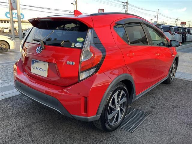 アクア クロスオーバー　グラム　セキュリティアラーム　点検記録簿　ＤＶＤ再生　ＬＥＤヘッドランプ　バックカメラ　ワンオーナー　メモリーナビ　ドラレコ　アルミ　ナビ＆ＴＶ　横滑り防止　キーレス　エアバック　ミュージックプレイヤー接続可（9枚目）