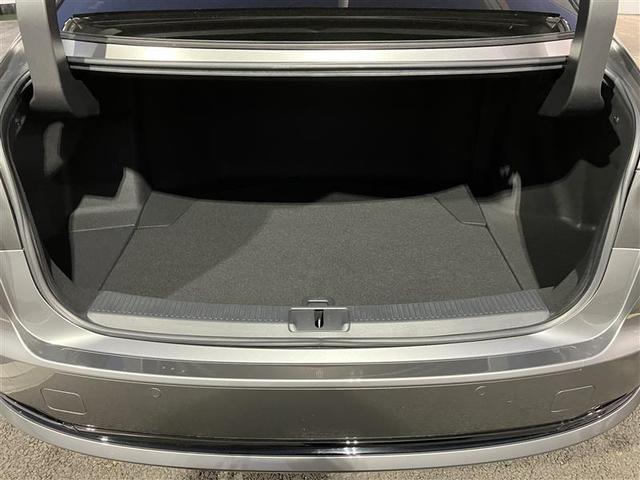 クラウン Ｚ　レザーシート　ＬＥＤヘッドライト　１オナ　地デジＴＶ　ＡＢＳ　ＡＣ１００Ｖ　パワーシート　バックモニター　スマートキー　ＥＴＣ　ドライブレコーダー　アルミホイール　エアコン　盗難防止装置　メモリーナビ（12枚目）