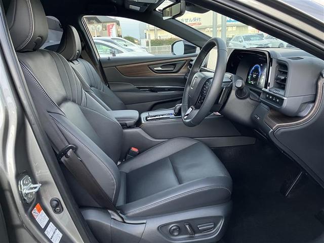 クラウン Ｚ　レザーシート　ＬＥＤヘッドライト　１オナ　地デジＴＶ　ＡＢＳ　ＡＣ１００Ｖ　パワーシート　バックモニター　スマートキー　ＥＴＣ　ドライブレコーダー　アルミホイール　エアコン　盗難防止装置　メモリーナビ（18枚目）