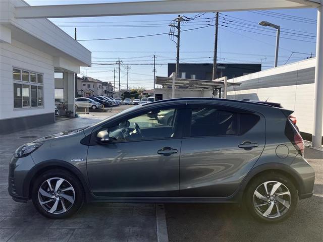 アクア クロスオーバー グラム セキュリティアラーム 点検記録簿 DVD再生 LEDヘッドランプ バックカメラ ワンオーナー メモリーナビ ETC ドラレコ アルミ ナビ&TV 横滑り防止 キーレス エアバック オートエアコン(8枚目)