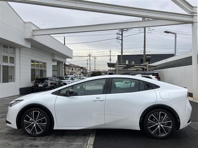 プリウス Ｚ　元当社社用車　プリクラッシュ　試乗車　ＰＷシート　１オーナ　メモリナビ　ＡＣ１００Ｖ電源　ＬＥＤランプ　ナビ・ＴＶ　オートクルーズ　アルミホイール　ドライブレコーダ　ＡＣ　運転席エアバッグ　ＥＴＣ付（8枚目）