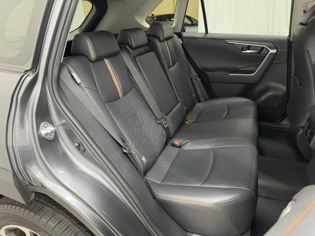 ＲＡＶ４ アドベンチャー　衝突軽減　ナビ　バックモニター　記録簿付　１９インチアルミ　クルーズＣ　ナビテレビ　ＬＥＤライト　１オーナー　イモビ　地デジ　ＥＳＣ　スマキー　ＰＳ　ＥＴＣ付き　ドラレコ付き　　４ＷＤ　パワーシート（15枚目）