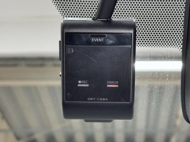 シエンタ ハイブリッド　Ｇ　セーフティーエディションＩＩ　衝突軽減　ナビ　バックモニター　クルコン　両パワースライドドア　アイドリングストップ　記録簿　ドライブレコーダー　ＬＥＤ　３列シート　スマートキー　クルコン　オートエアコン　ＥＴＣ車載器　スマートキー（8枚目）